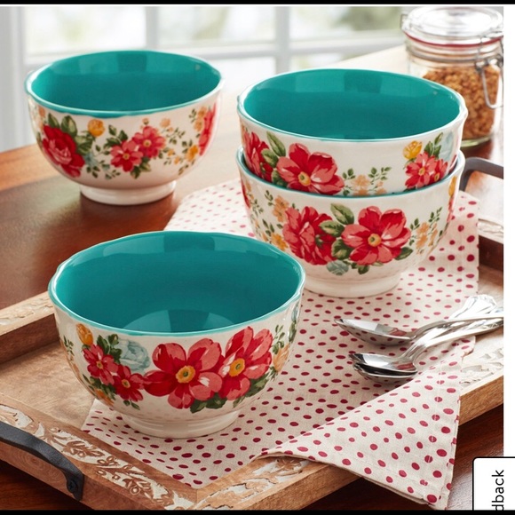 Vintage Floral 4-Piece Footed Bowl Set